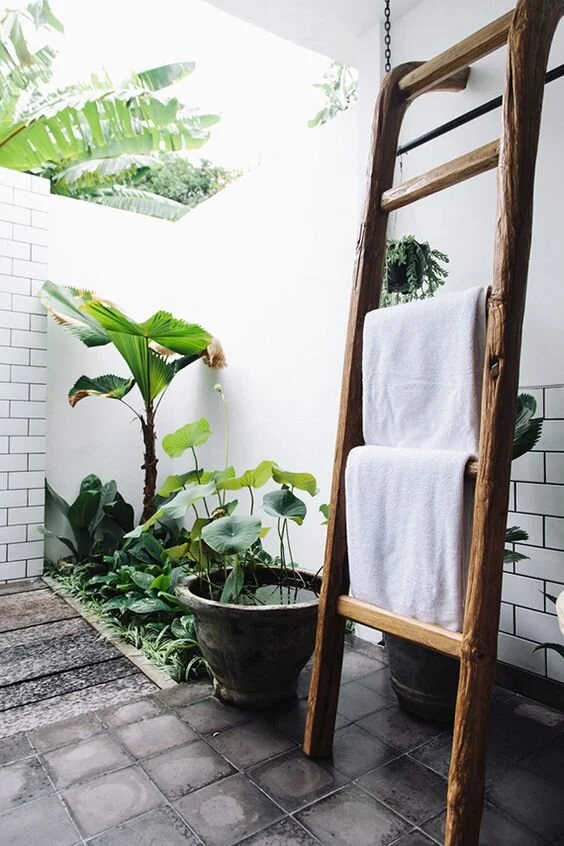 Outdoor shower towel rack new arrivals